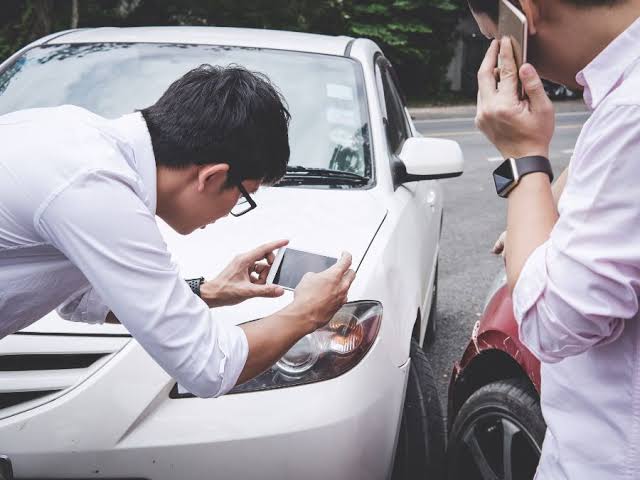 Handling Vehicle Damage After a Fender Bender