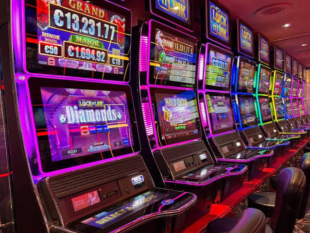 Exploring Online Slot Games: Features, Gameplay, and Responsible Entertainment